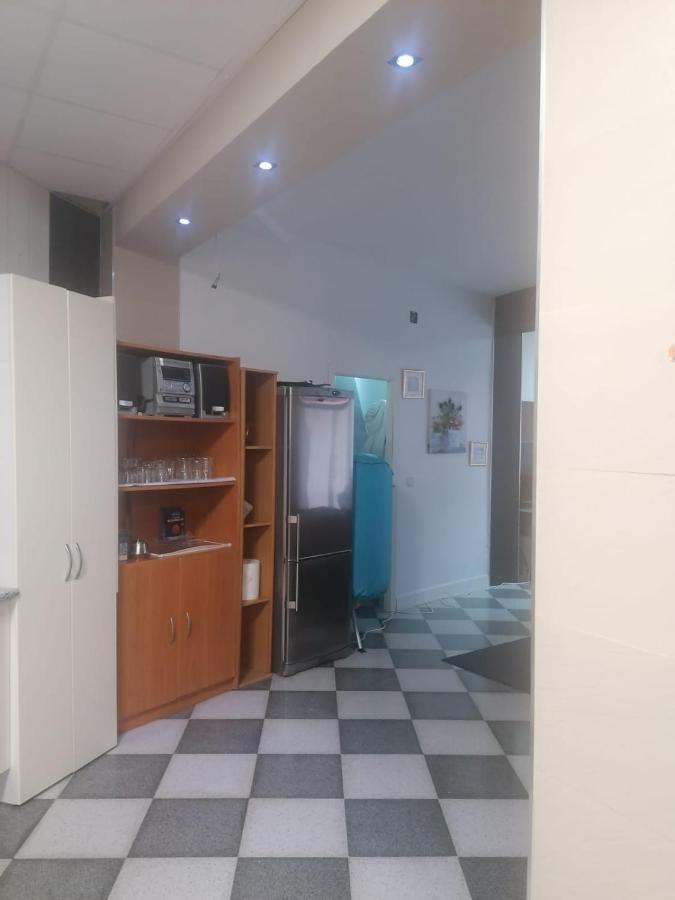 Hostal Casa Rosa Madrid Bagian luar foto